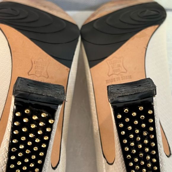 Timothy Hitsman Cream Textured Shoes Gold Studded Heels Patent Leather Toes 7.5N - Picture 6 of 12